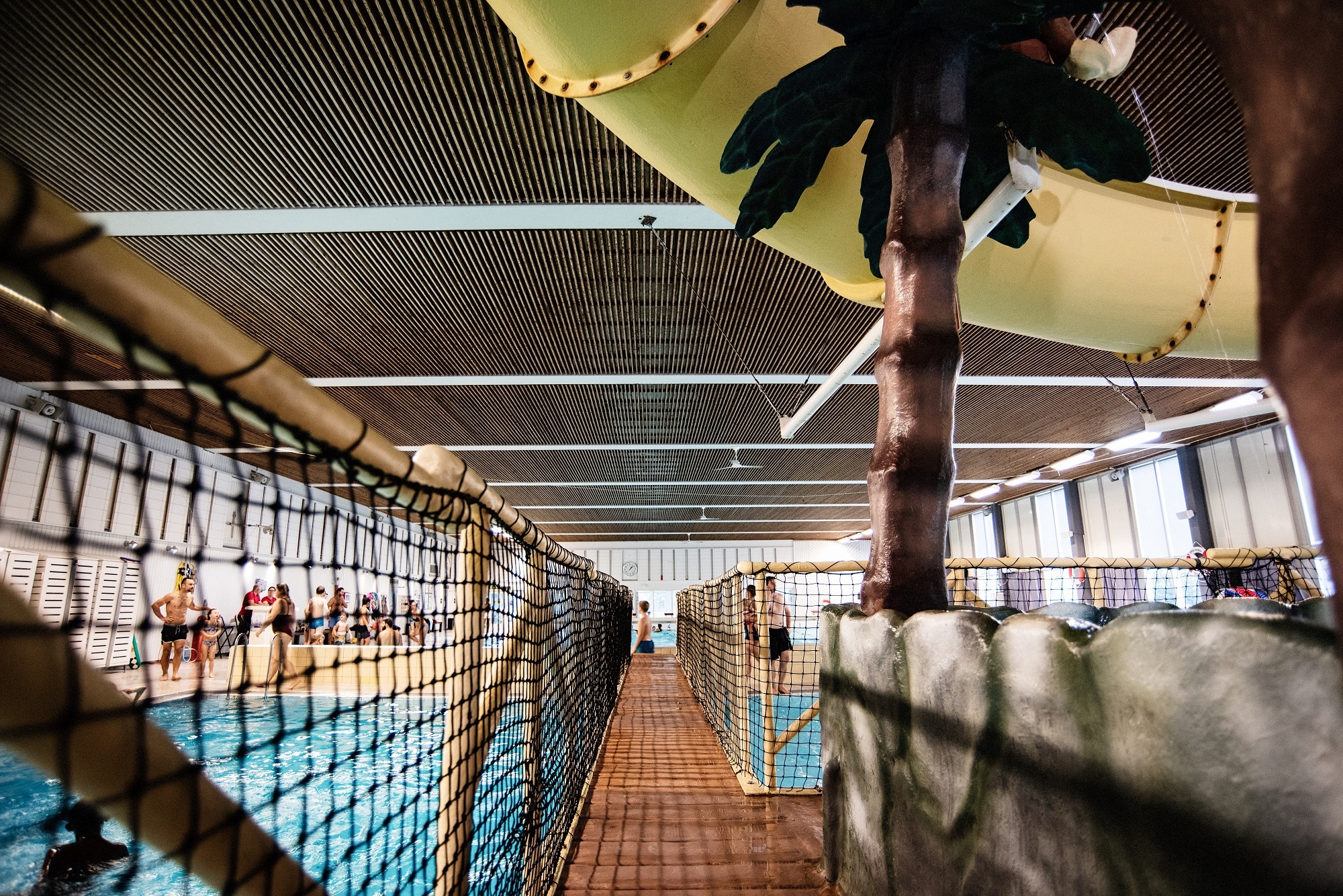 Sommarstängt i Huddingehallen